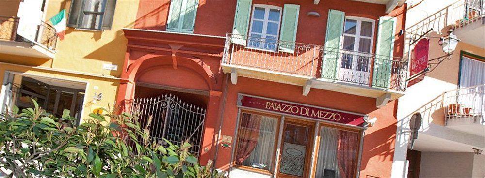 Hotel Palazzo Di Mezzo Carrù المظهر الخارجي الصورة