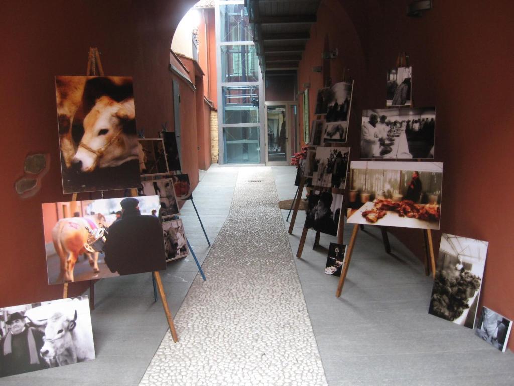 Hotel Palazzo Di Mezzo Carrù المظهر الخارجي الصورة