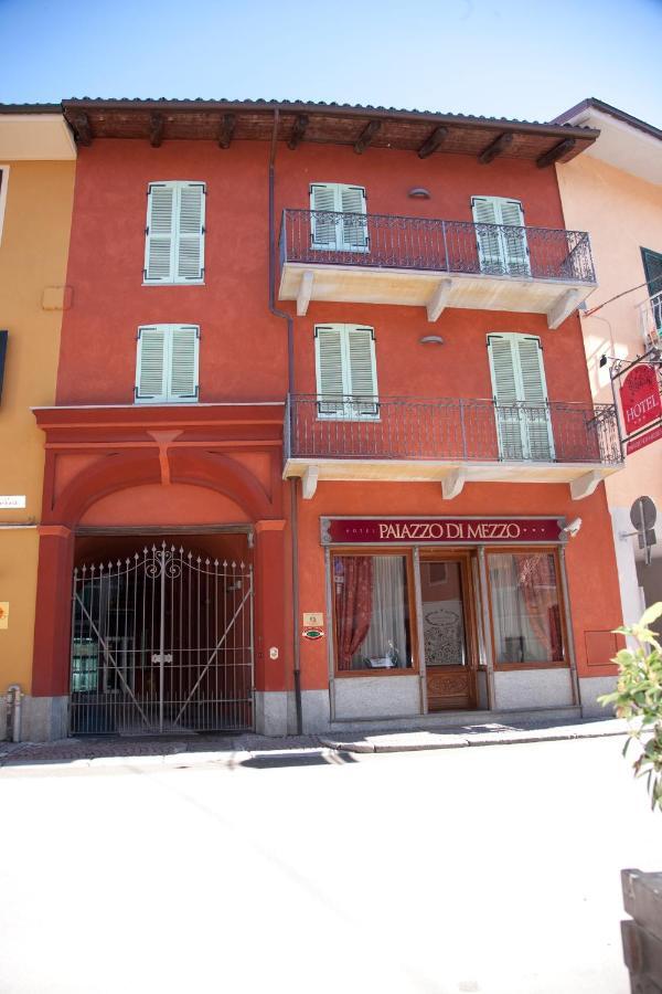 Hotel Palazzo Di Mezzo Carrù المظهر الخارجي الصورة